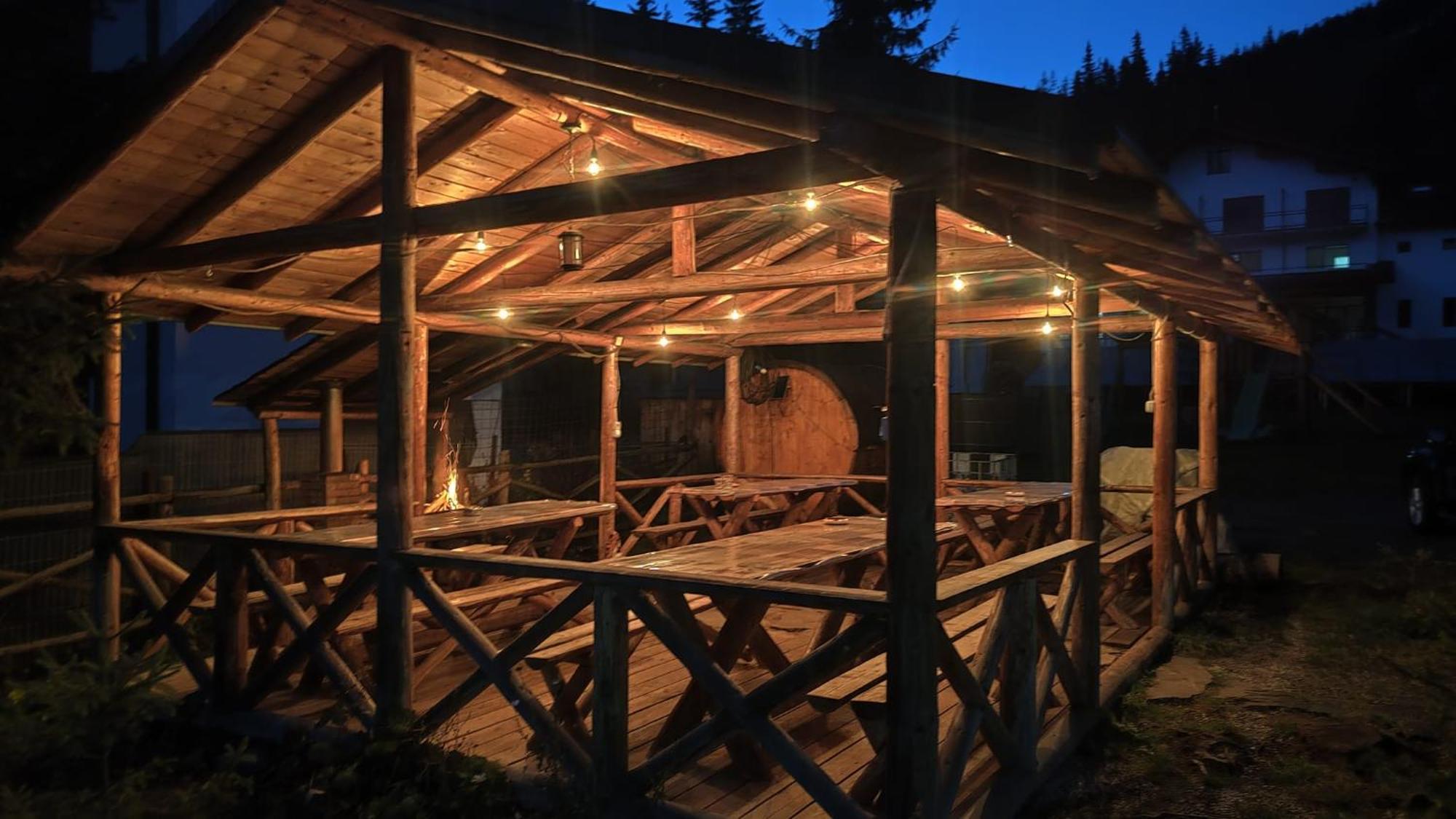 Complex Transalpina Lac Voineasa Εξωτερικό φωτογραφία